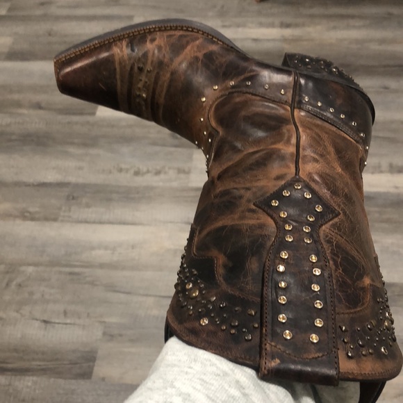 Snip toe Cowgirl Boots - Picture 4 of 7